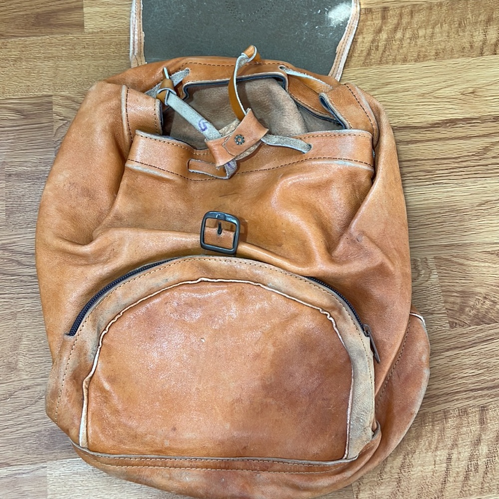 Leather backpack - Picture 5 of 5